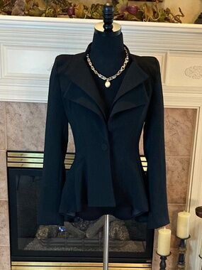 NWT LOOKBOOK STORE Blazer Black Size 4